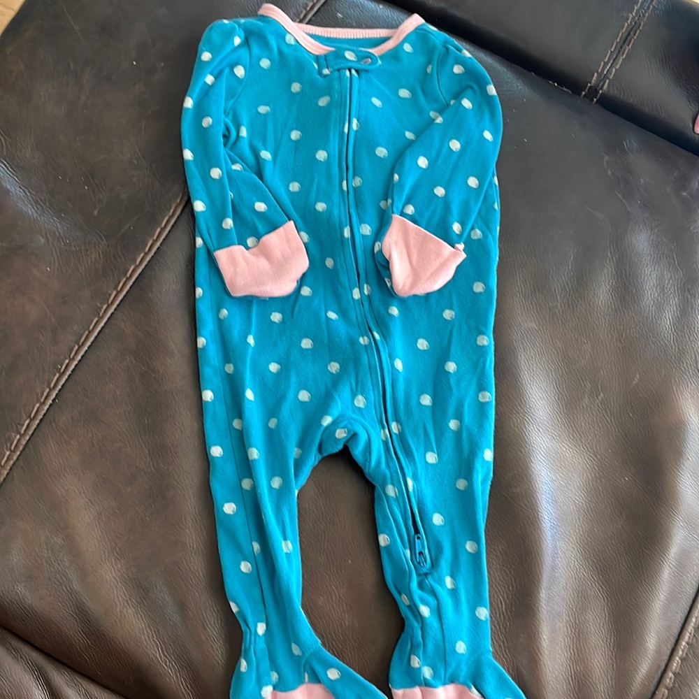 Footie pajamas with hand mitts